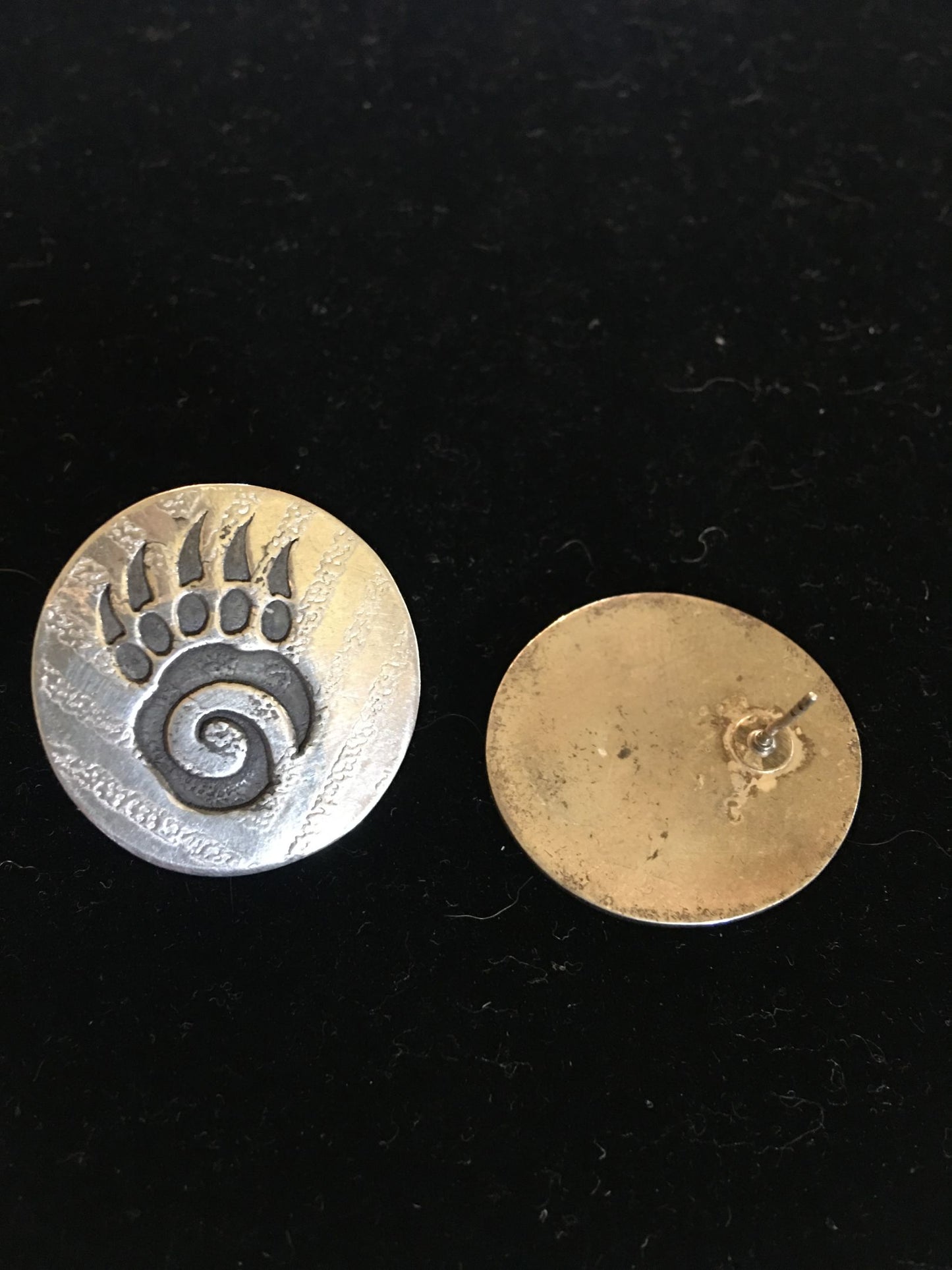 Bear Paw Print Post Earrings 18/51