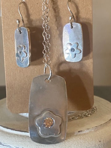 Flower Necklace n Earring Set 24/47