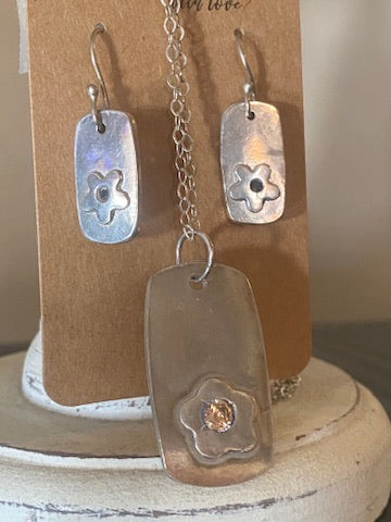 Flower Necklace n Earring Set 24/47