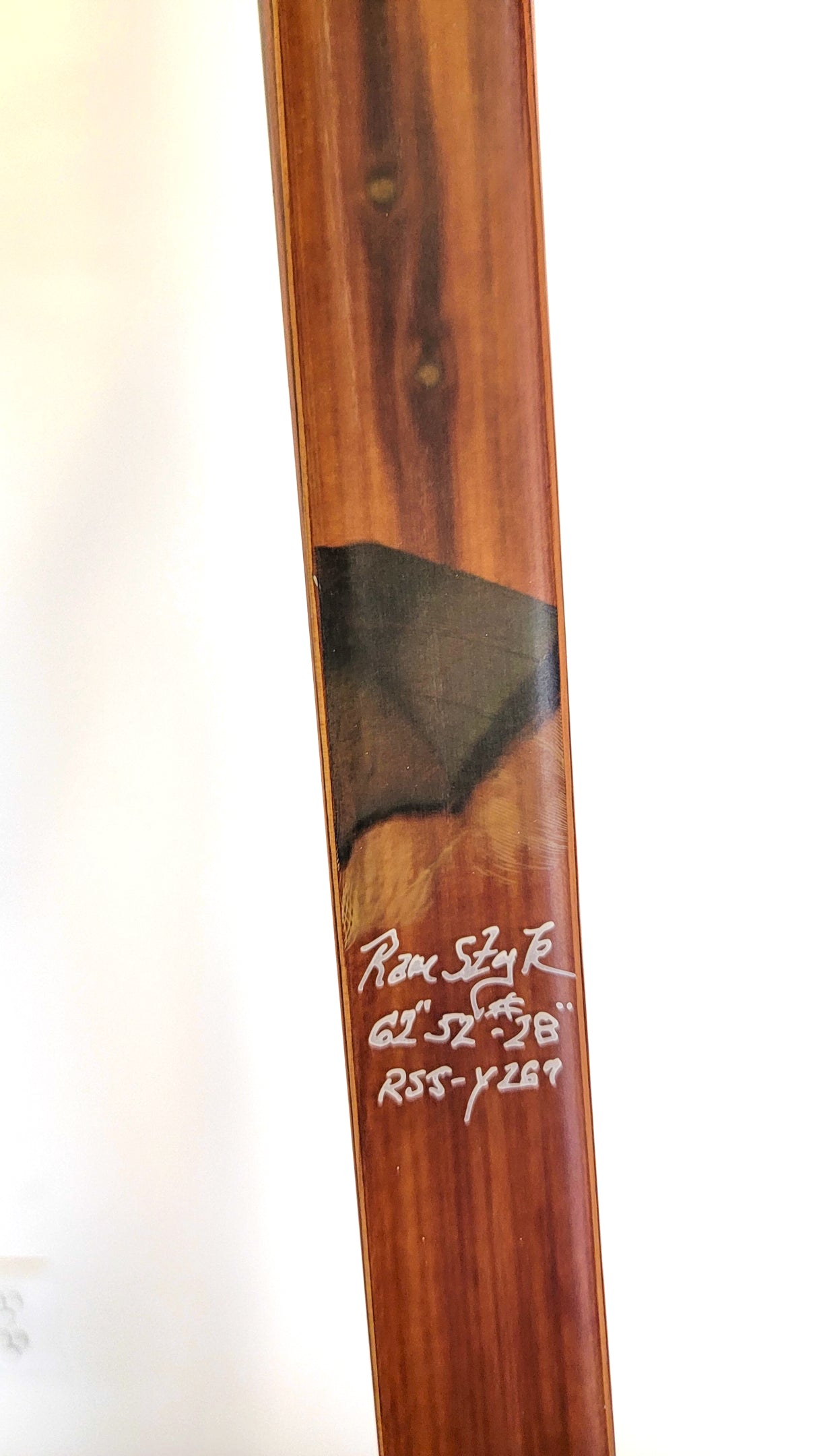 Ram Styk Longbow Takedown | 62 52# | RSJ-Y267 | Turkey Feathers